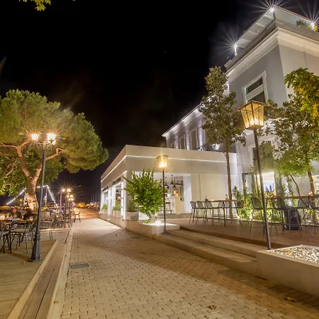 Panellinion Luxury Oda ve Kahvaltı