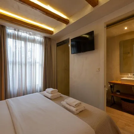 Bed & Breakfast Panellinion Luxury Kalamata