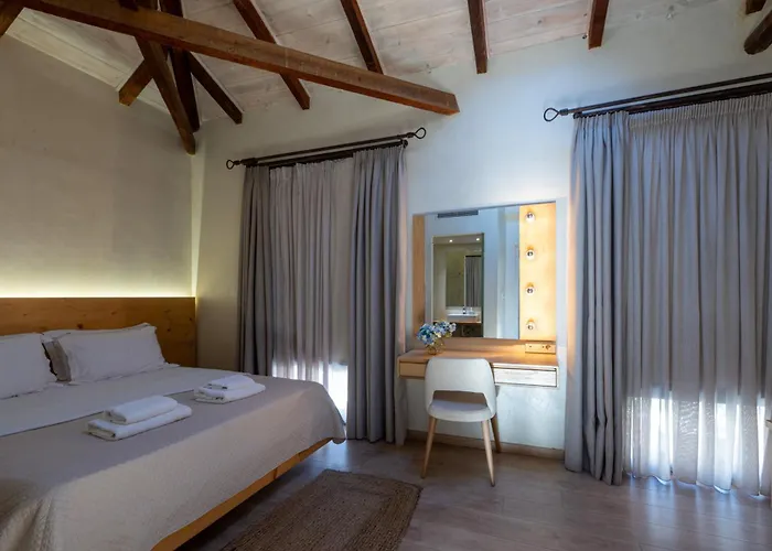 Panellinion Luxury Bed & Breakfast 3*