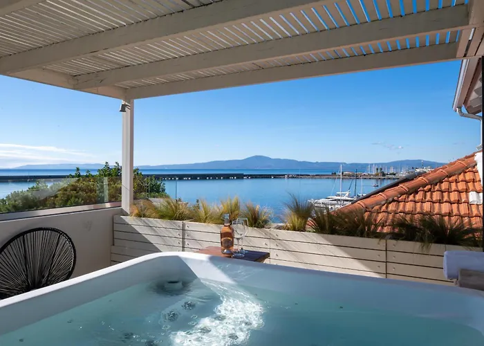 Bed & Breakfast Panellinion Luxury