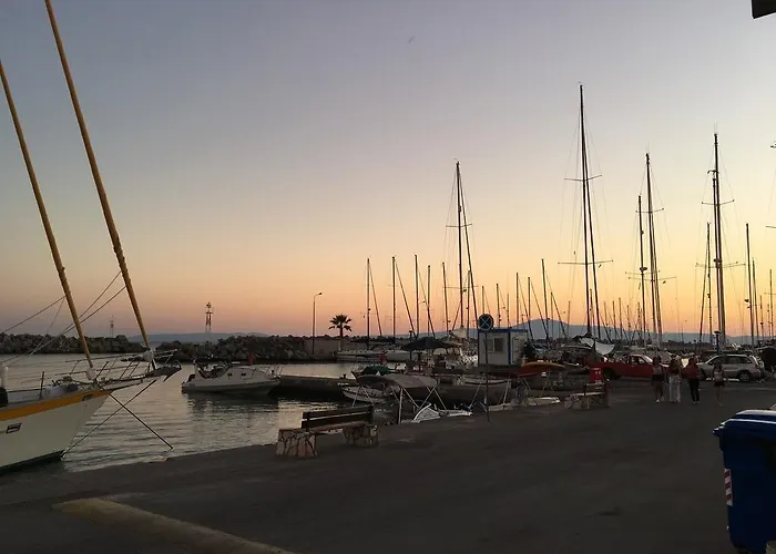 Bed & Breakfast Panellinion Luxury Kalamata