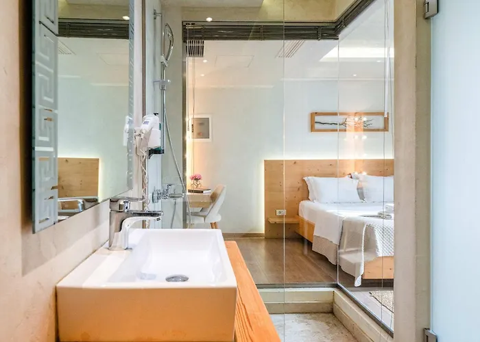 Panellinion Luxury 卡拉马塔