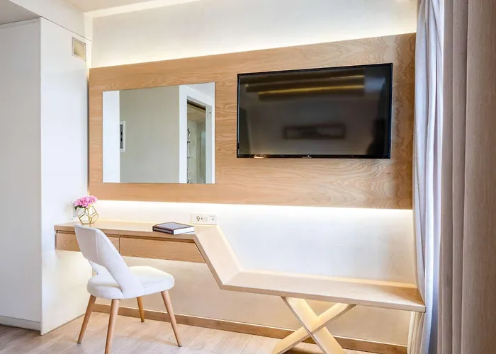 Panellinion Luxury 3* 卡拉马塔