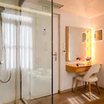 Oda ve Kahvaltı Panellinion Luxury Kalamata