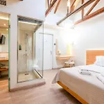 Panellinion Luxury فندق مبيت وإفطار كالاماتا