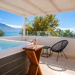 فندق مبيت وإفطار Panellinion Luxury 3*