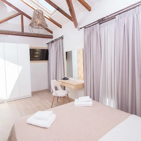 Panellinion Luxury Frühstückspension Kalamata