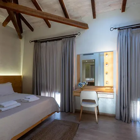 Panellinion Luxury Bed & Breakfast 3*