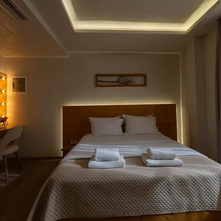 Panellinion Luxury Bed & Breakfast 3*