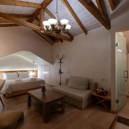 Bed & Breakfast Panellinion Luxury Kalamata