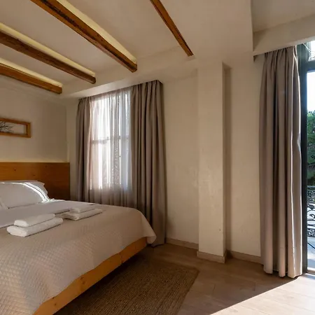 Bed & Breakfast Panellinion Luxury Kalamata