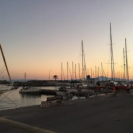 Bed & Breakfast Panellinion Luxury Kalamata