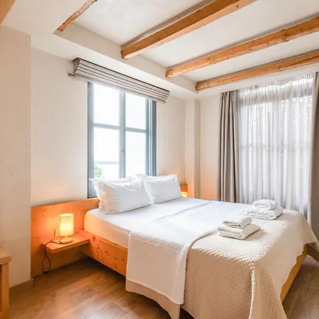 Panellinion Luxury Bed and breakfast 3*
