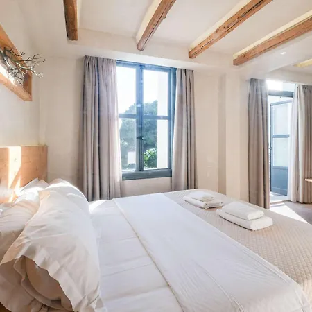 Panellinion Luxury