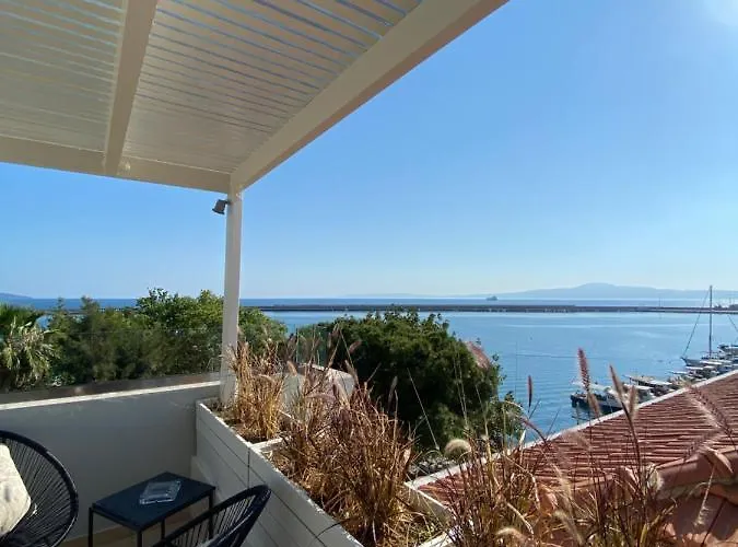 Panellinion Luxury Bed and Breakfast 3*