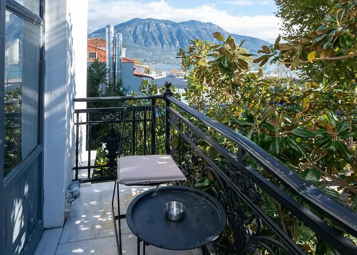 Panellinion Luxury Bed and Breakfast 3*