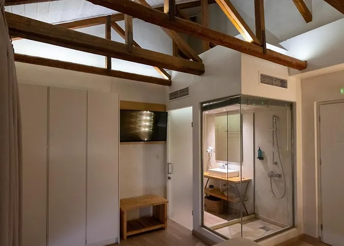 Bed and Breakfast Panellinion Luxury