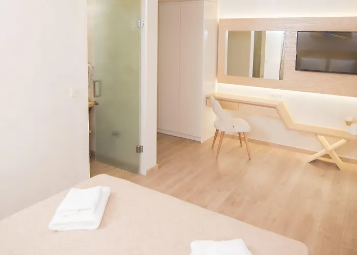 Bed and Breakfast Panellinion Luxury Καλαμάτα