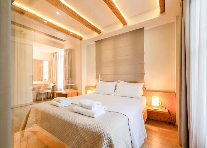 B&B Panellinion Luxury 칼라마타