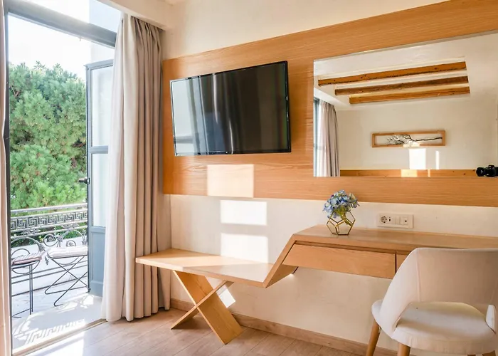 Panellinion Luxury 3*