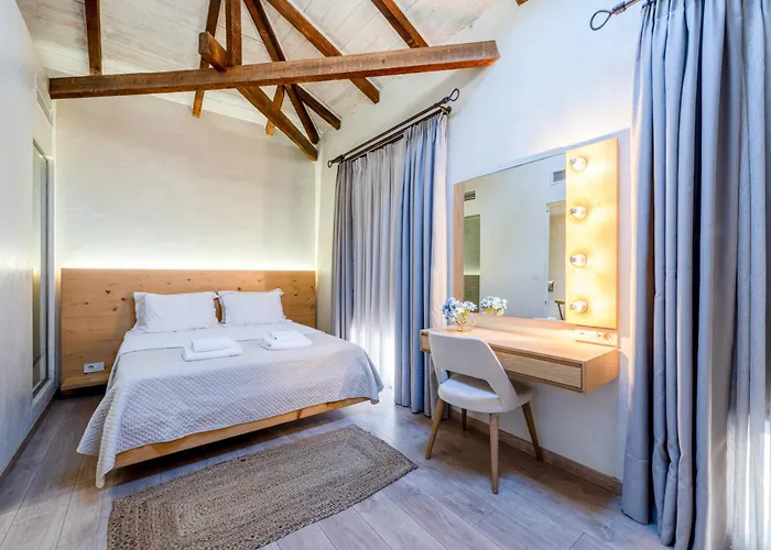 Bed and Breakfast Panellinion Luxury