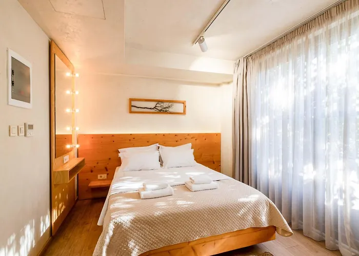 Panellinion Luxury 3* 칼라마타